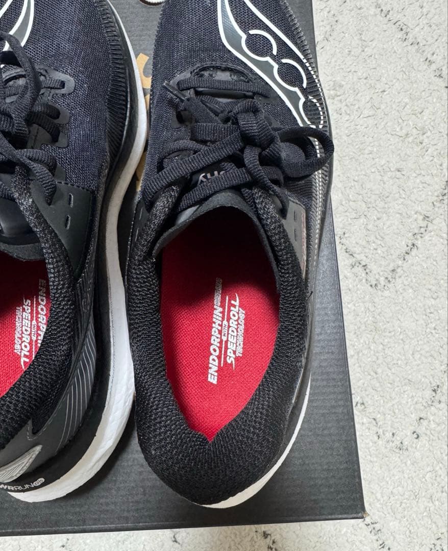 Saucony ENDORPHIN AZURA 25cm 黒ブラック サッカニー