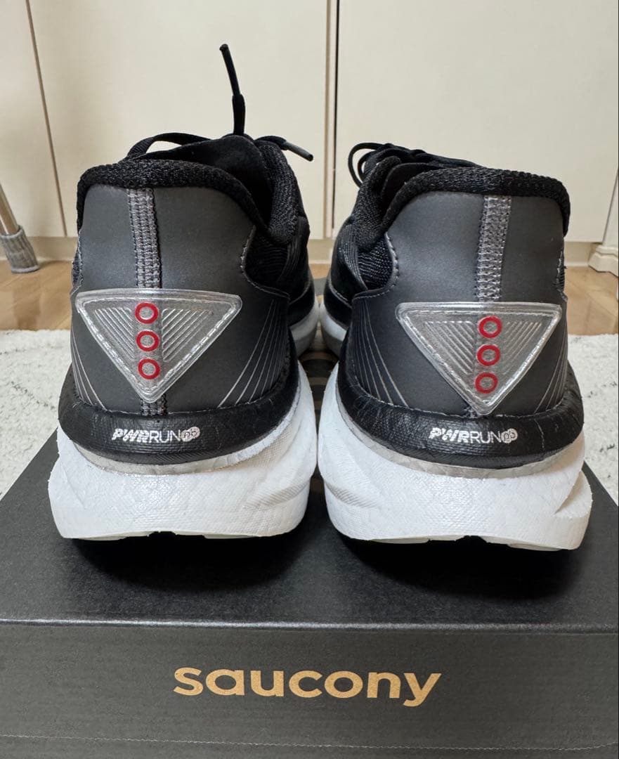 Saucony ENDORPHIN AZURA 25cm 黒ブラック サッカニー