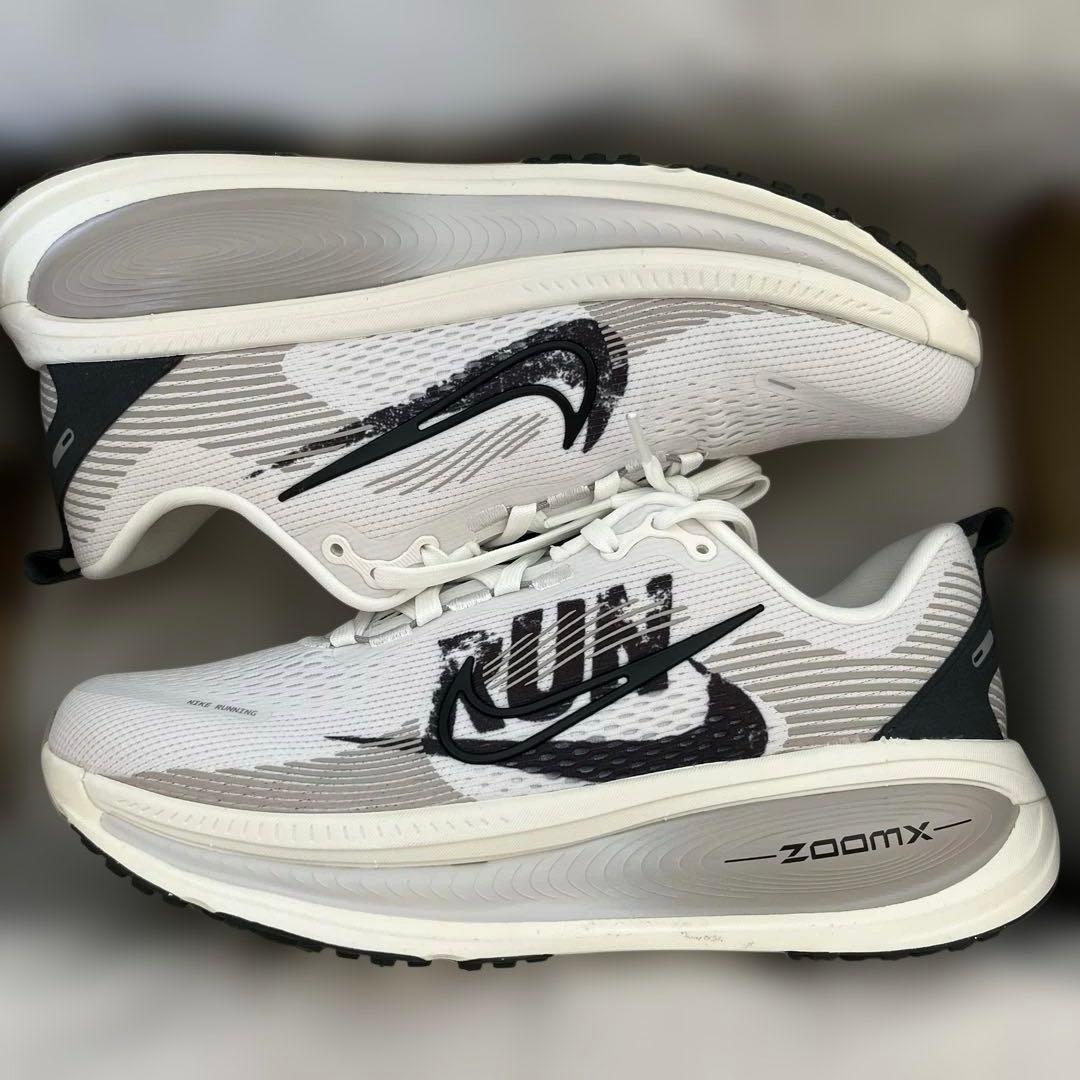 ナイキ ボメロ18 RUN26cm
