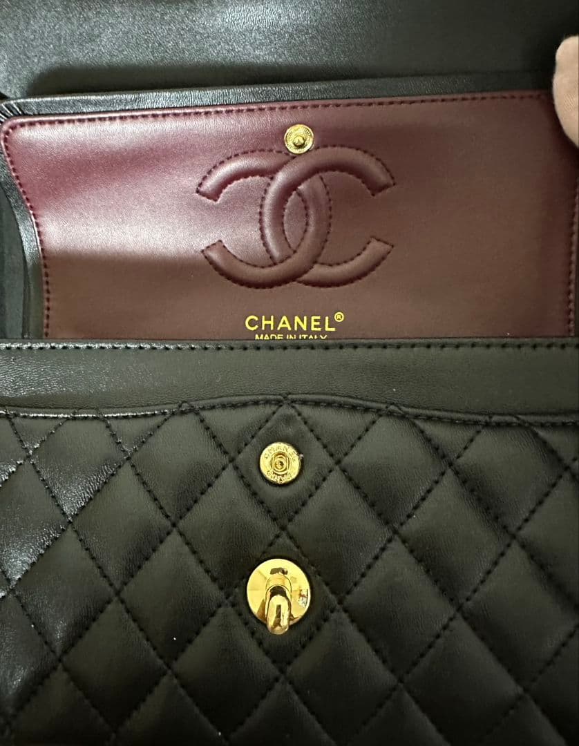 CHANEL ブラック レザー ショルダーバッグ