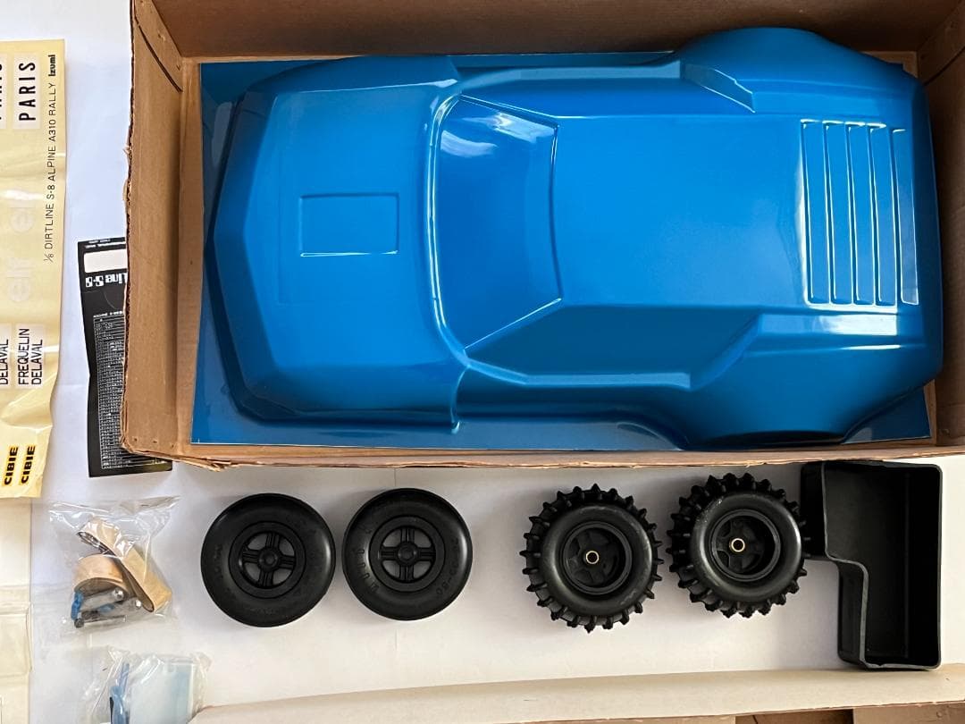 イズミ 1/8 エンジンRC ダートライン S-8 アルピーヌA310 未組立品