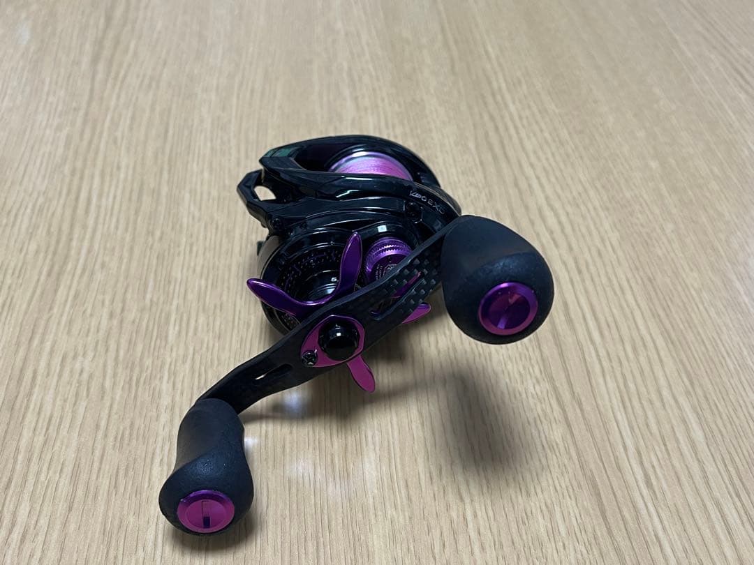 アブガルシア　ベイトリール revo EXD-W-L 左ハンドル