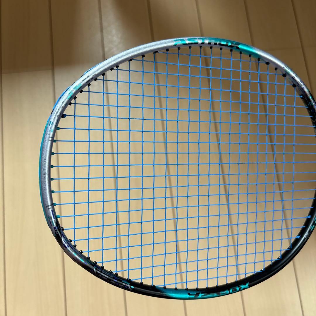 バドミントンラケット　アストロクス88d pro 4UG5