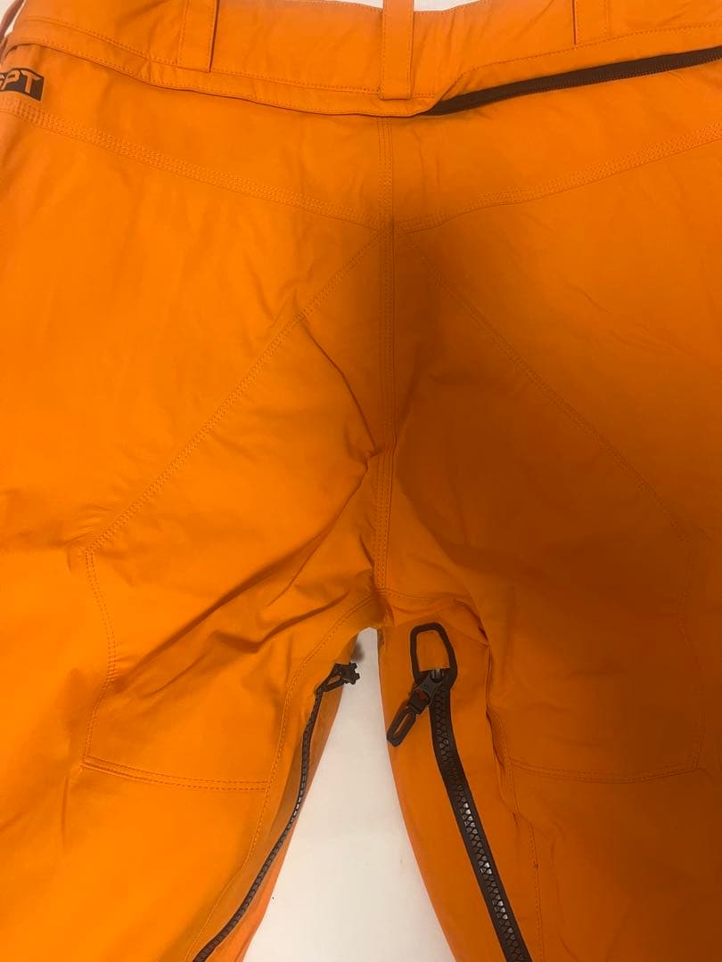 美品Volcom gore-Tex GPTウェア　パンツ　Mサイズ