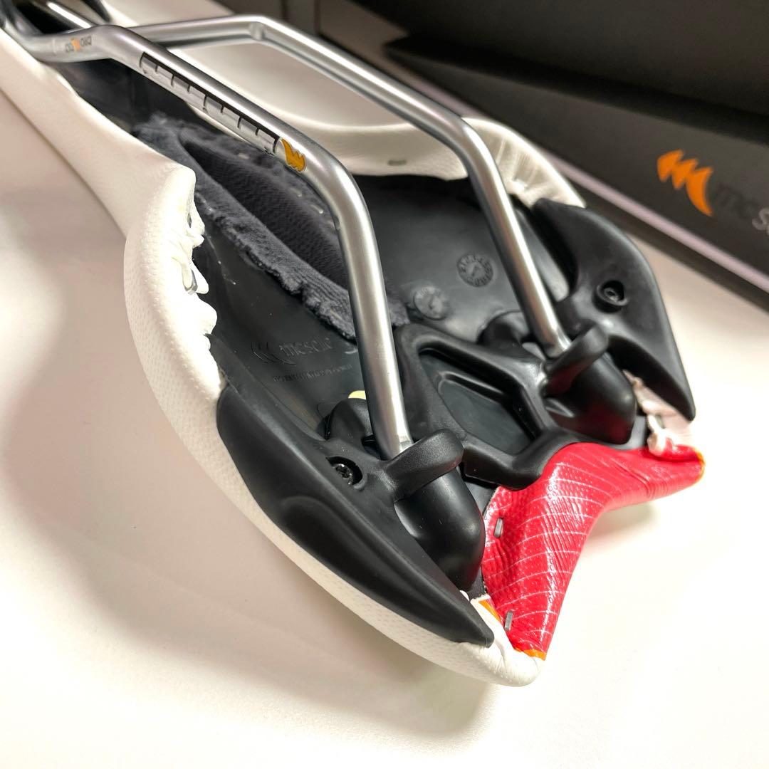 【新品】自転車サドル　MCselle マクセラ　サドル箱入り