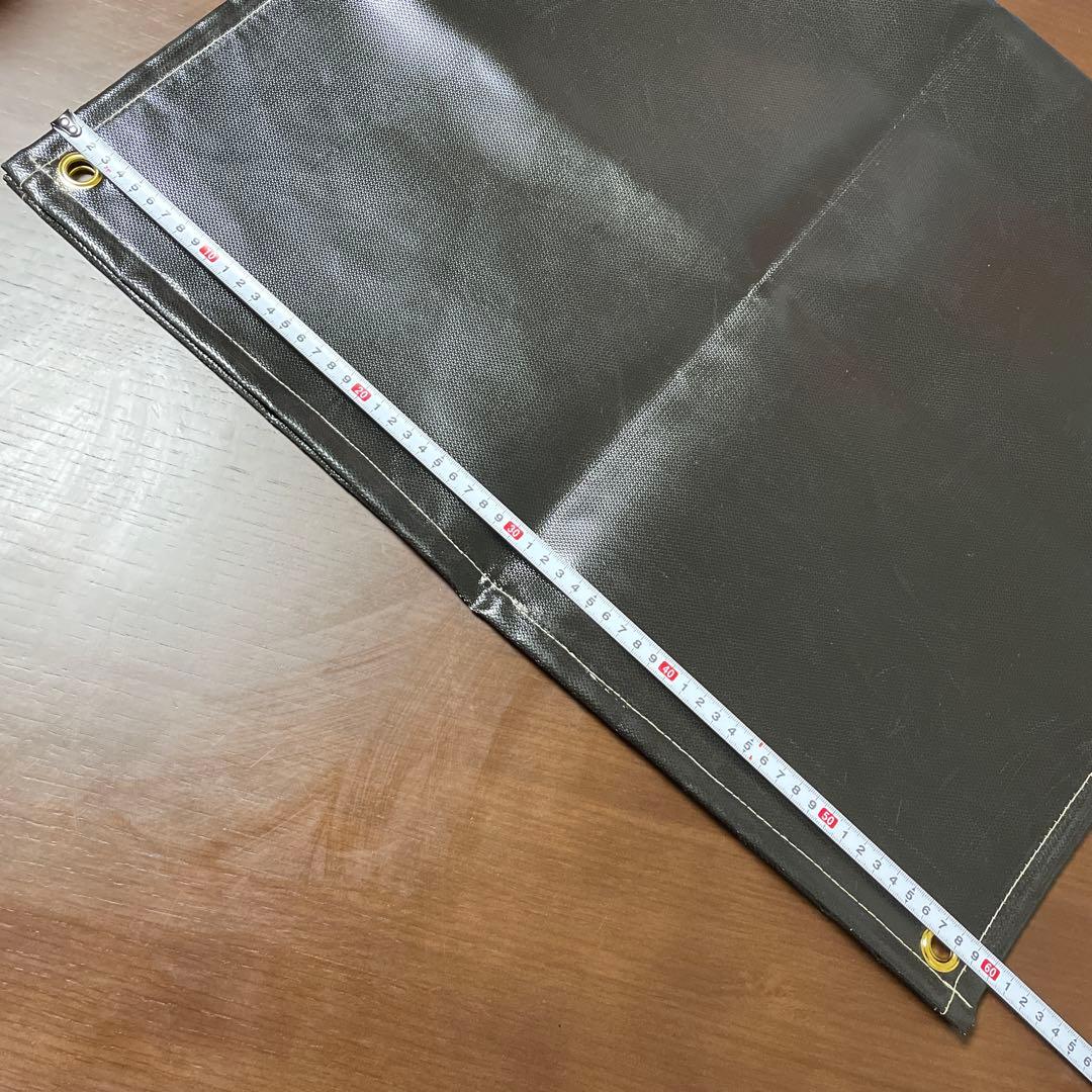 焚火シート 60cm×96cm キャンプ ペグ付き 耐熱 黒 収納袋付き