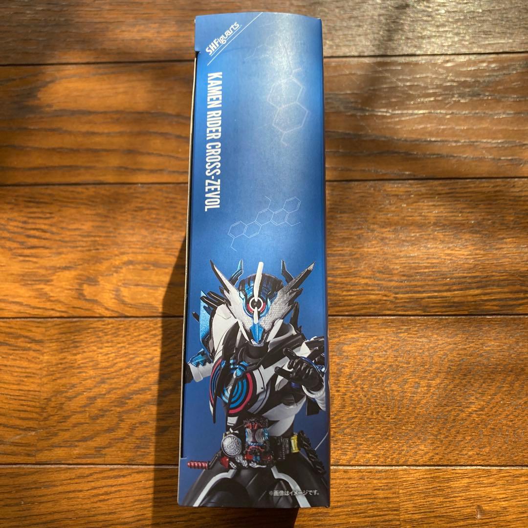 未使用品 S.H.Figuarts 仮面ライダークローズエボル 魂ウェブ商店限定