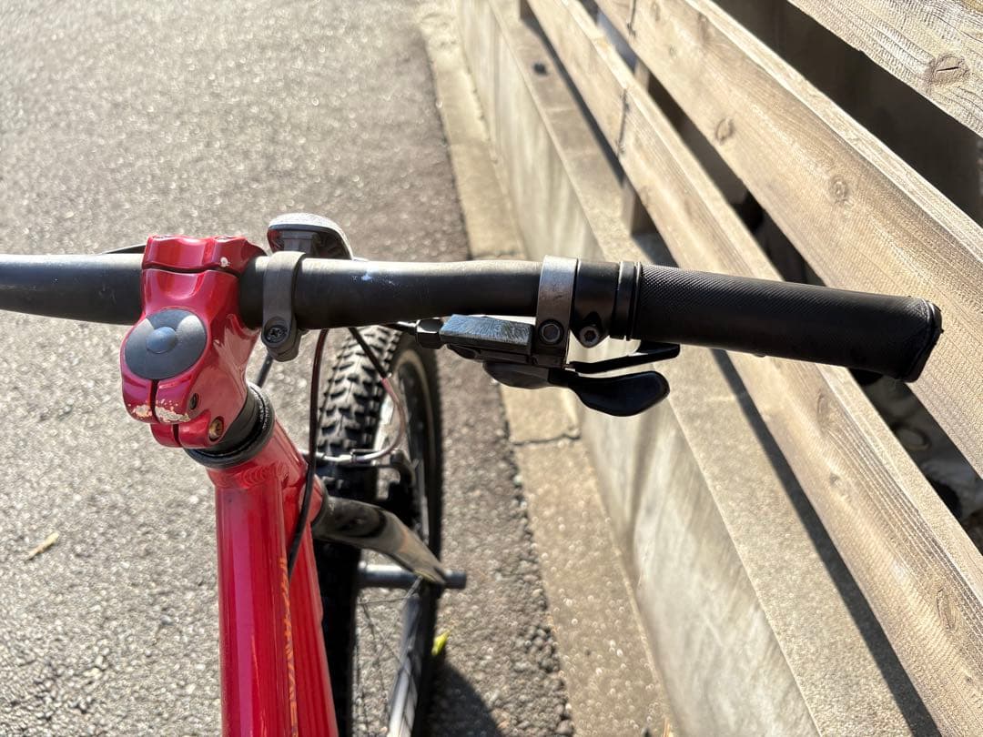 ヒュメ　ヨツバサイクル　赤 22インチ　8段変速