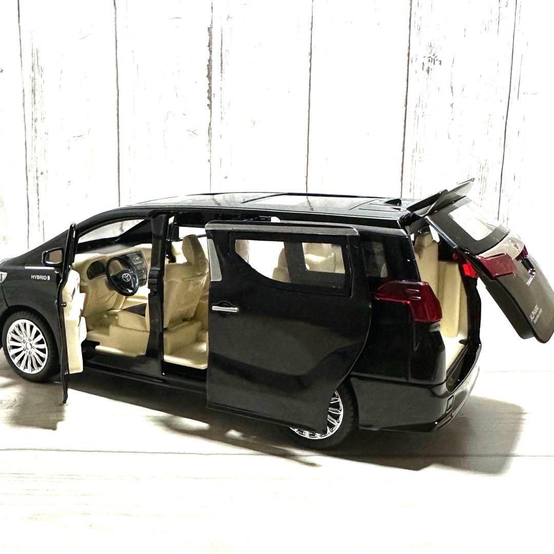 1/24トヨタ　アルファード ダイキャストカー　ブラック
