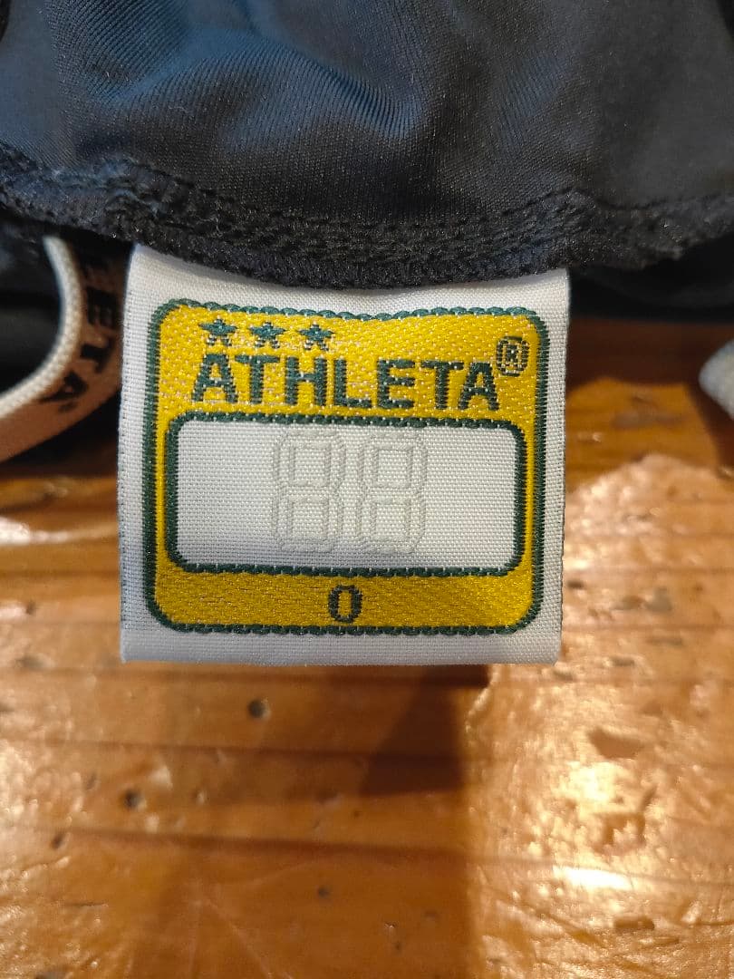 ATHLETA フード付きウェア ブラック　東京ヴェルディモデル