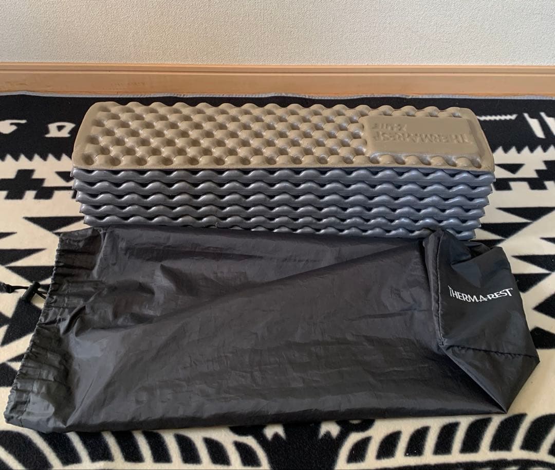 THERM-A-REST Z-Lite コヨーテ　収納袋付き