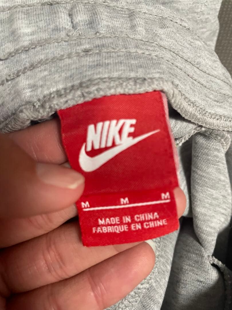 Nike ジャージ　テックセットアップ