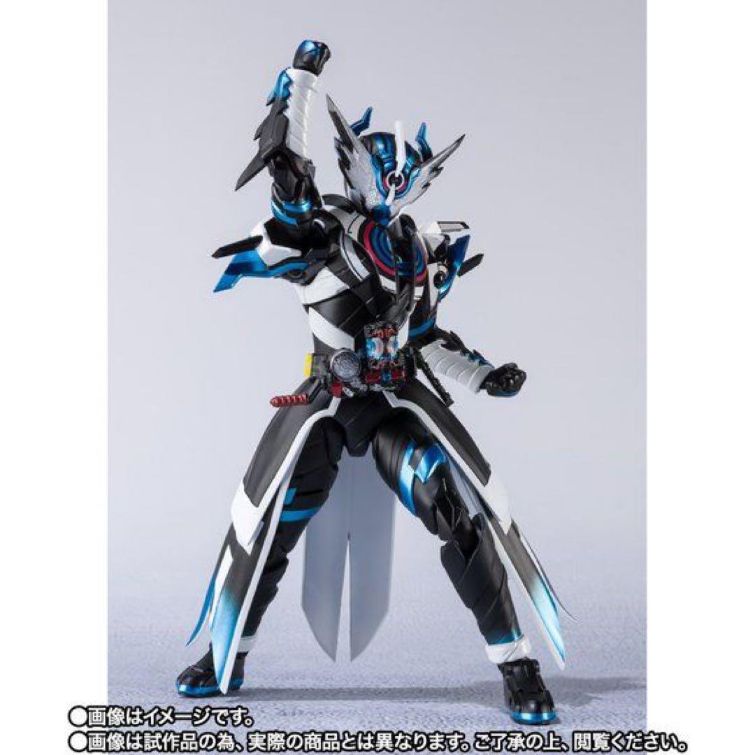 S.H.Figuarts 仮面ライダークローズエボル　仮面ライダービルド