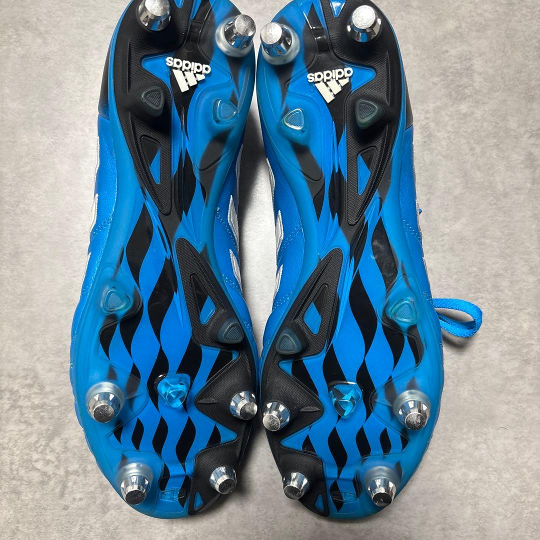adidasサッカースパイク