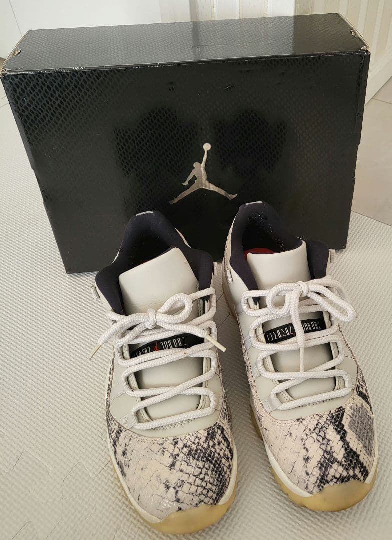 Air Jordan 11 Low スネークスキン