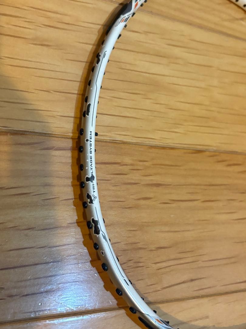 YONEX VOLTRIC 70 Eチューン　3UG5