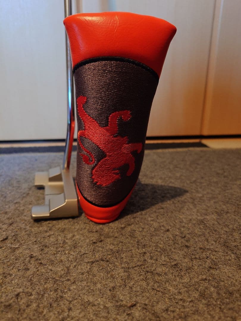 Piretti パター スチール製