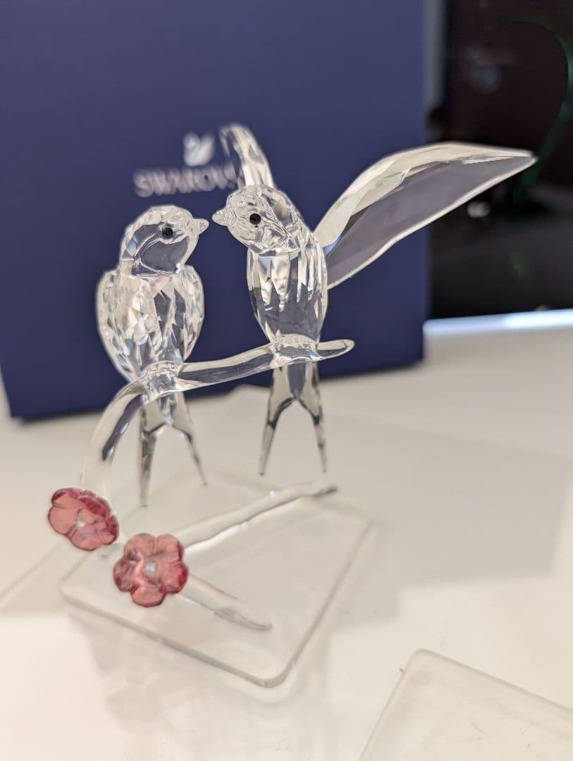 Swarovski クリスタル　 ツバメ　鳥と花の置物