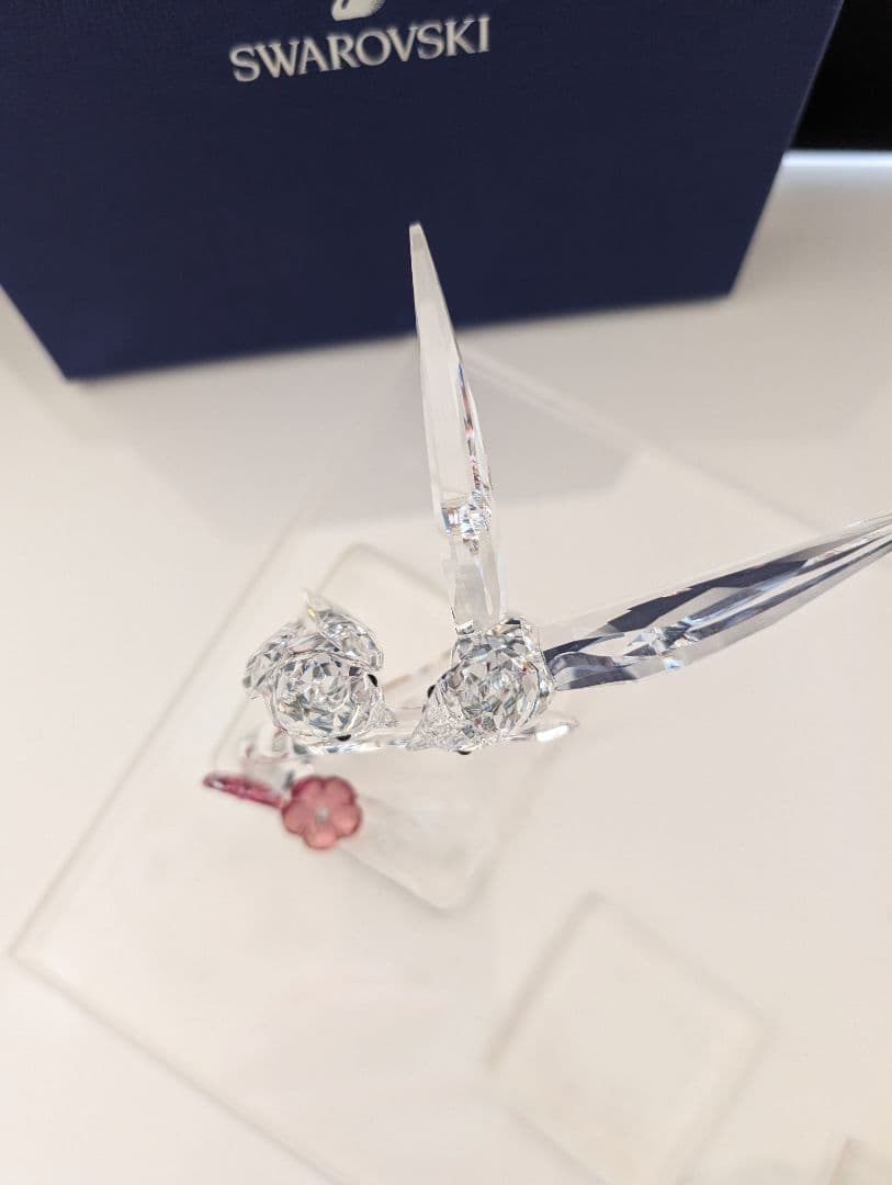 Swarovski クリスタル　 ツバメ　鳥と花の置物