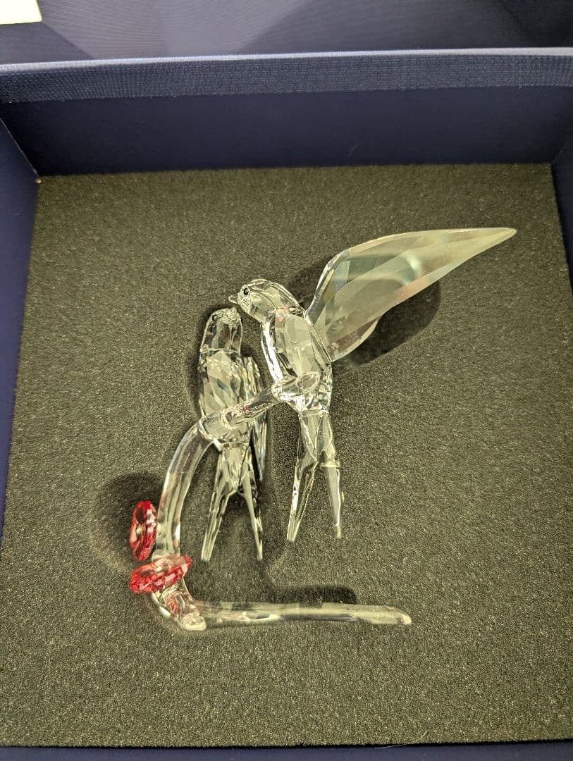 Swarovski クリスタル　 ツバメ　鳥と花の置物