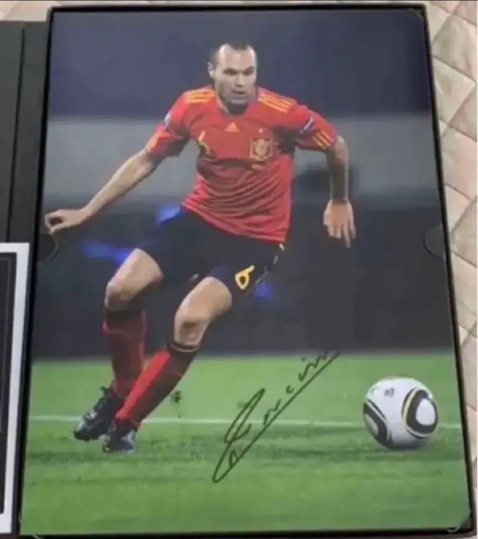 本日限り超貴重　icons社証明書付2010W杯優勝時イニエスタ選手サインフォト