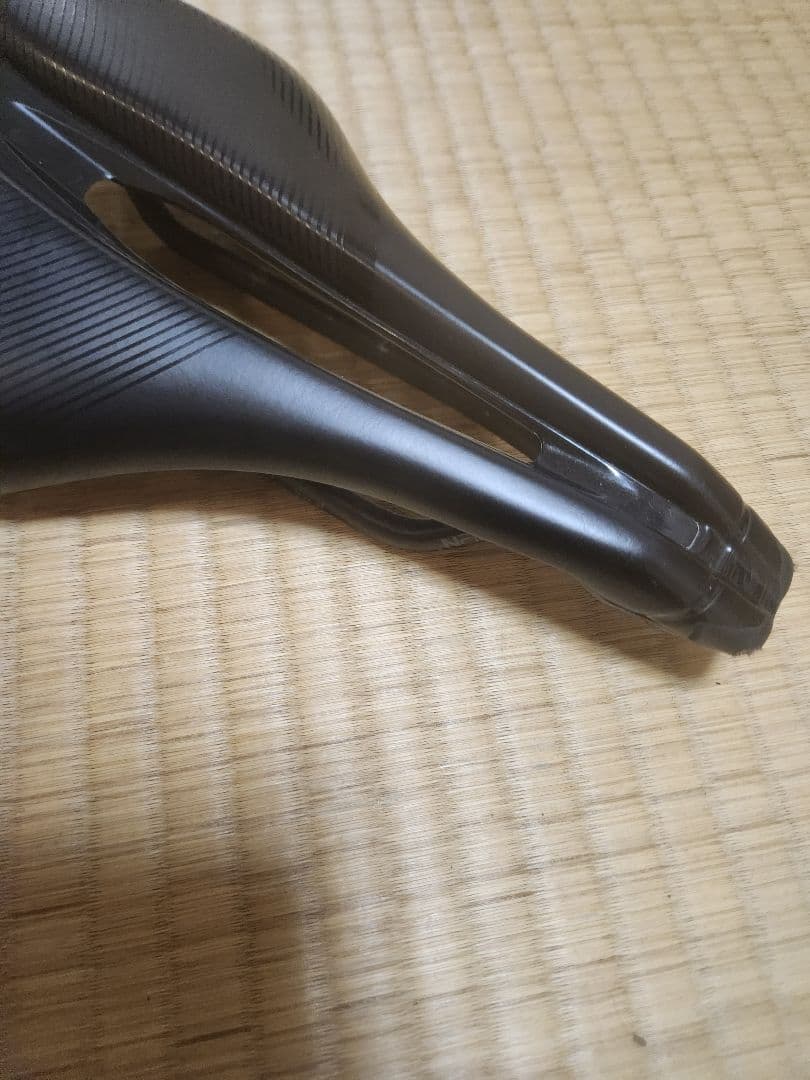 プロロゴ ディメンション NACK 143mm 軽量サドル