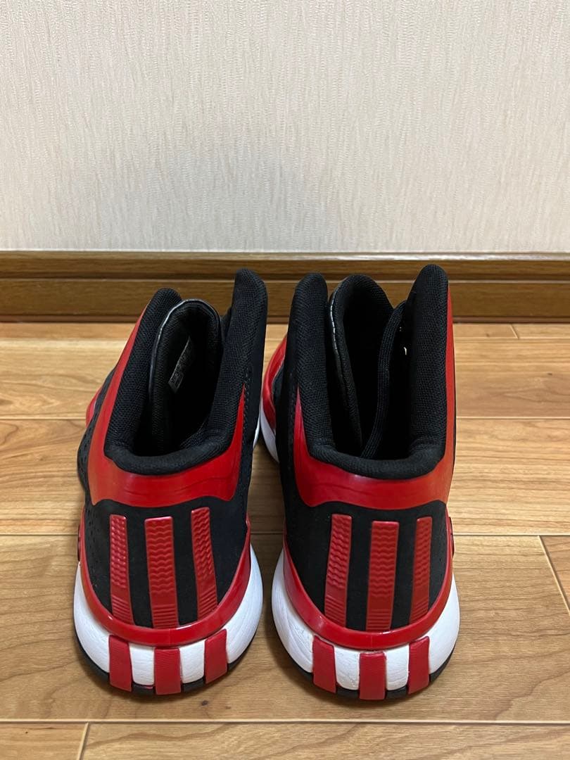 【未使用に近い】adidasバスケットシューズ・ハイカット赤/黒 軽量