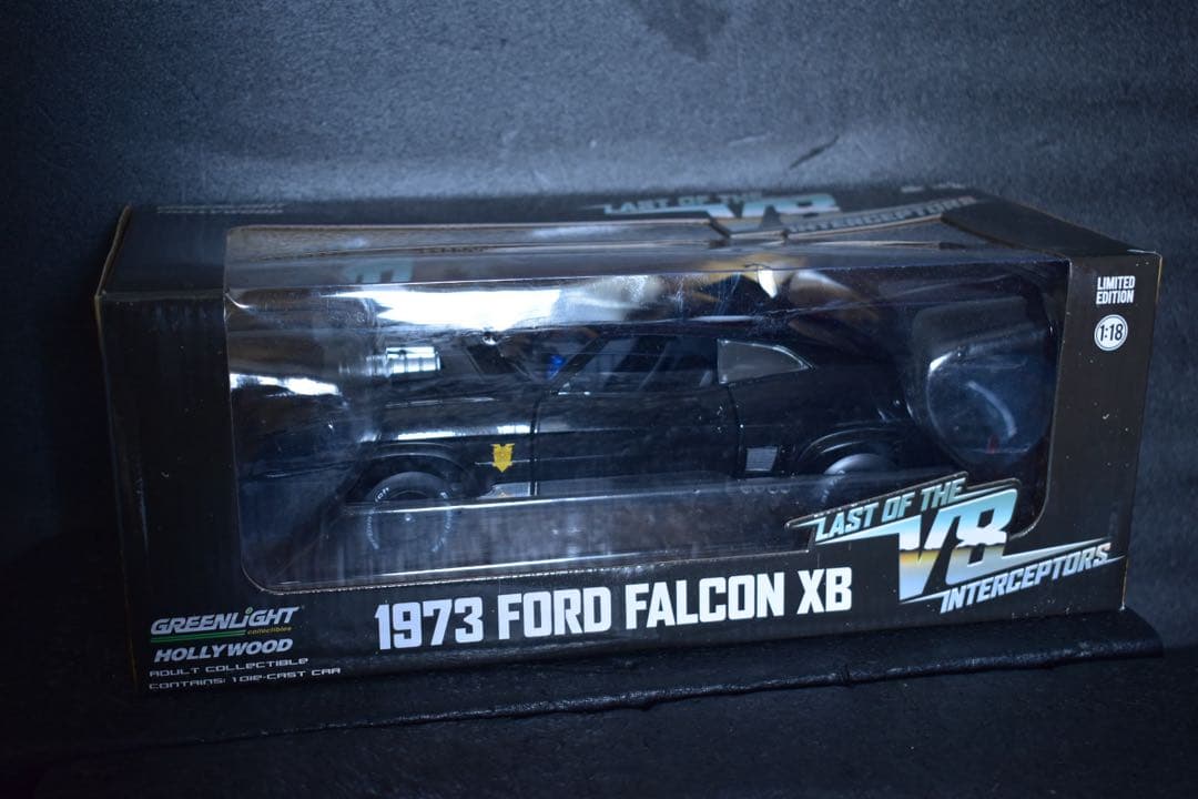1/18 グリーンライト マッドマックス インターセプター 劇中車 XB