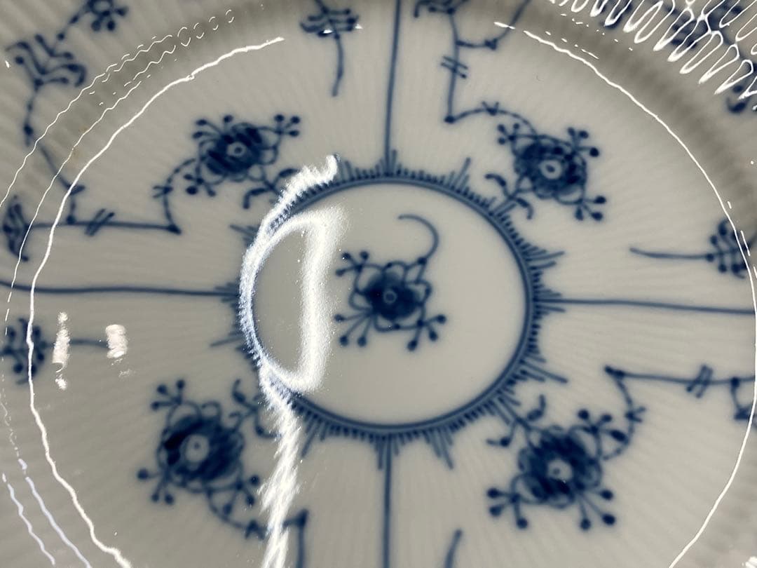   620 青い花柄皿