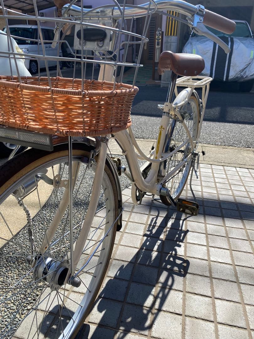 ジュニア自転車 24インチ　ホワイト　美品