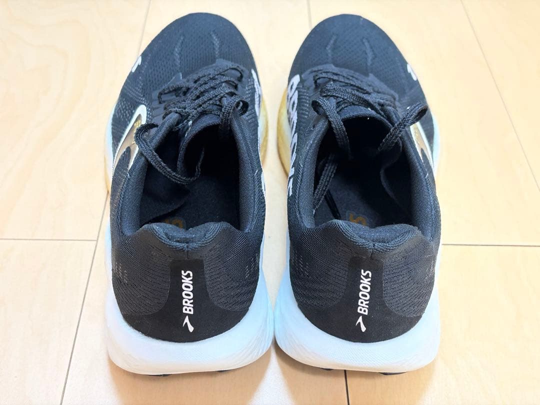 【1回使用】BROOKS HYPERION MAX2 JP27 US9 ブラック