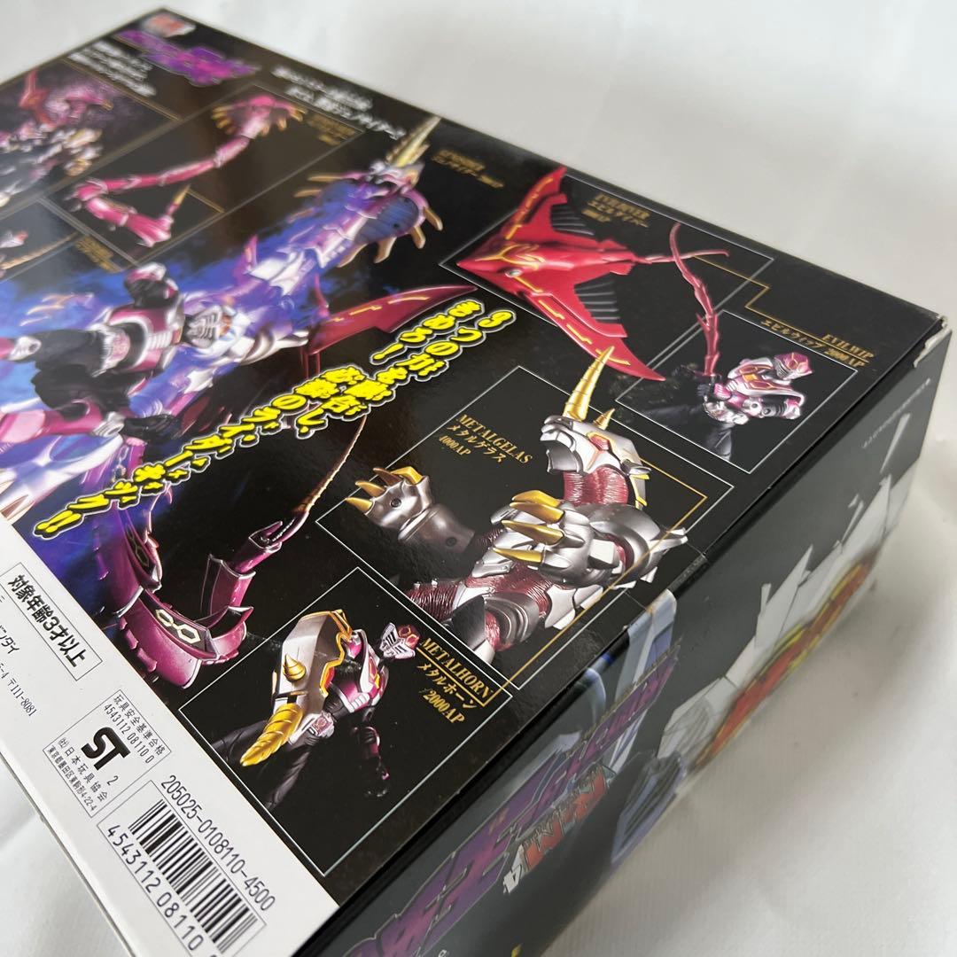 新品未開封　龍騎 Ｒ&Ｍ4 仮面ライダー王蛇 ミラーモンスター３体付 フィギュア
