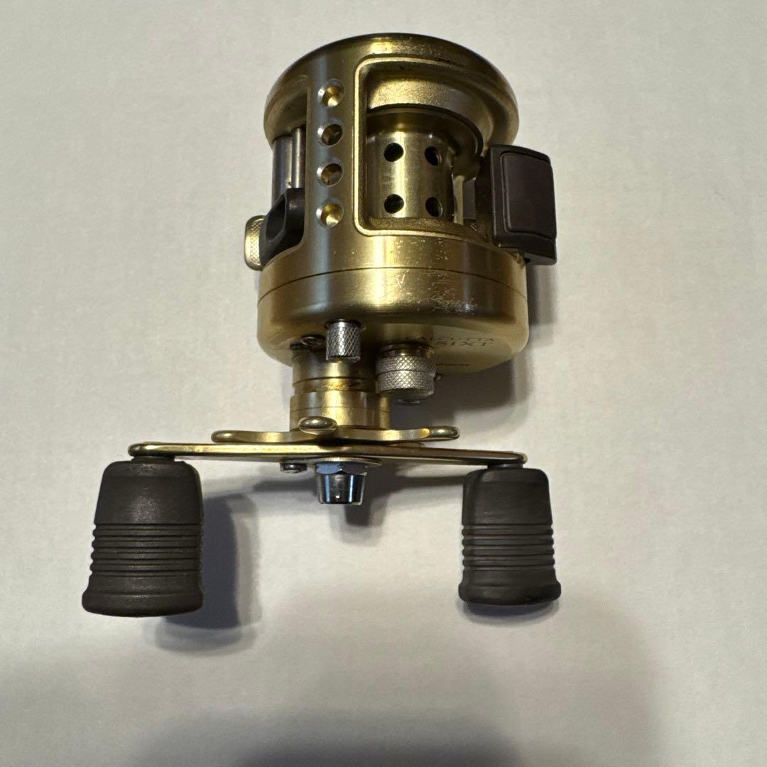 SHIMANO カルカッタCALCUTTA 51XT 左ハンドル