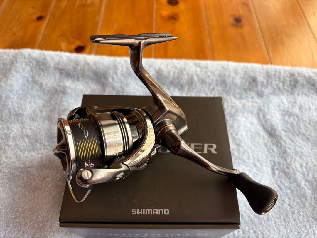 24 ツインパワー 2500 SHG 未使用品