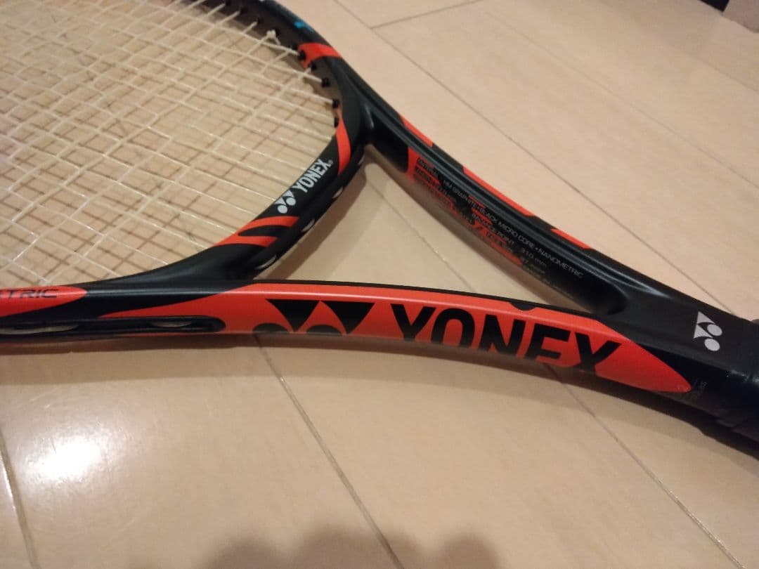 新品同様！YONEX VCORE Tour F97 硬式用テニスラケット