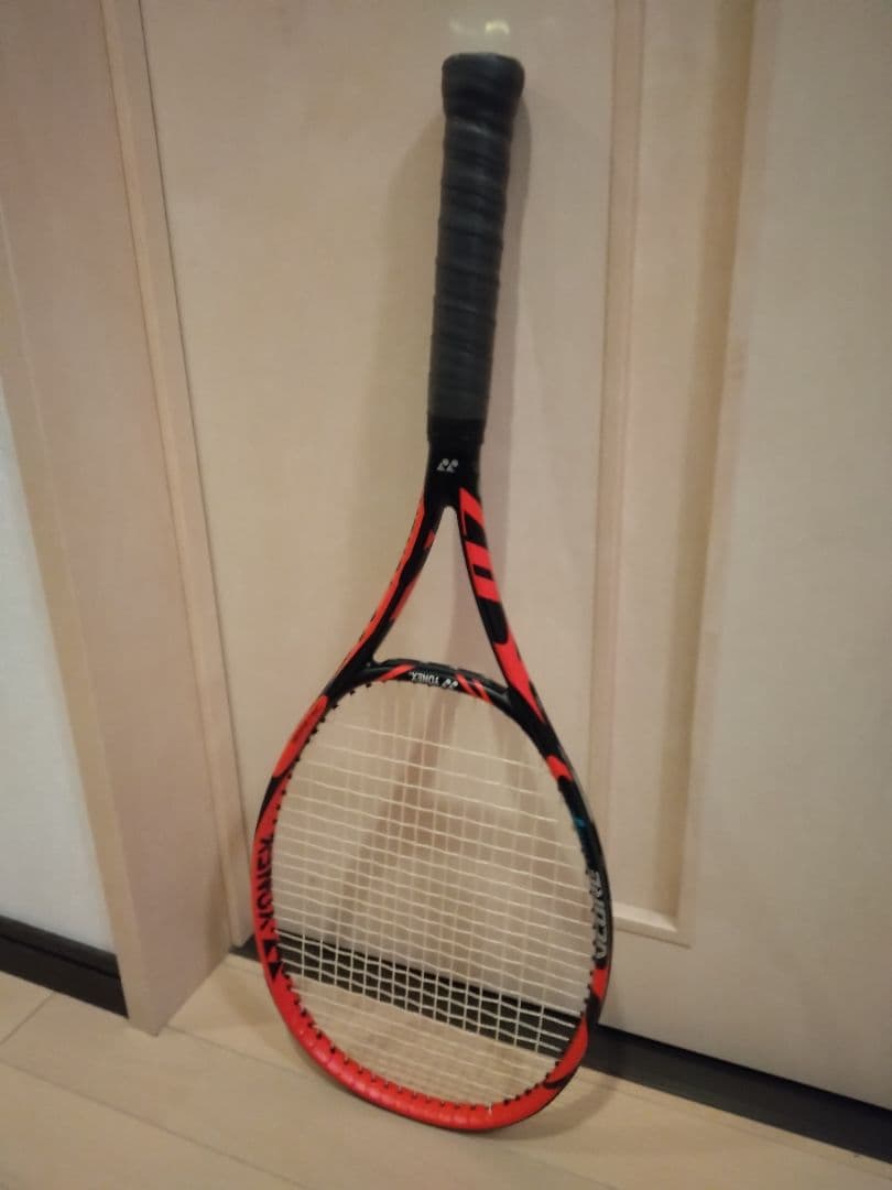 新品同様！YONEX VCORE Tour F97 硬式用テニスラケット