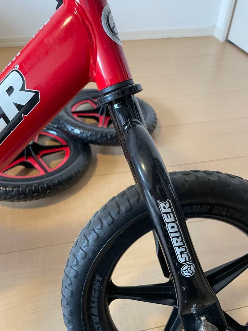 ストライダー　（予備タイヤ新品2本付）