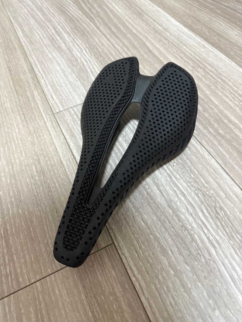 美品・限定 GIANT FLEET SLR 3D サドル　アクセサリー付き