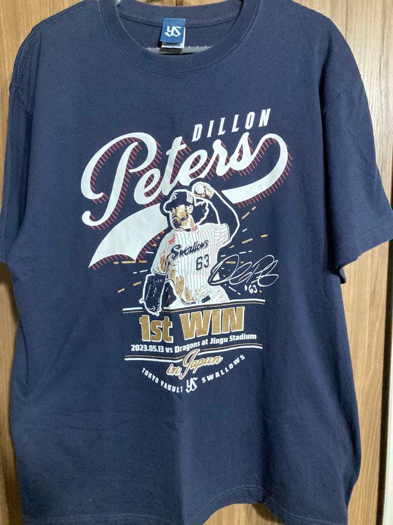 激レア! 東京ヤクルトスワローズ63ディロンピータース 初勝利記念Tシャツ XL