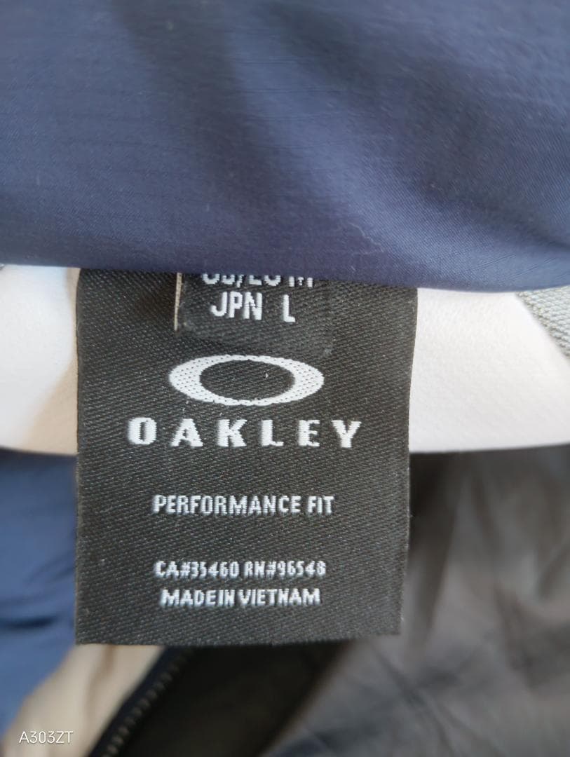 Oakley 希少完売品ダウンジャケット ネイビー/ベージュ