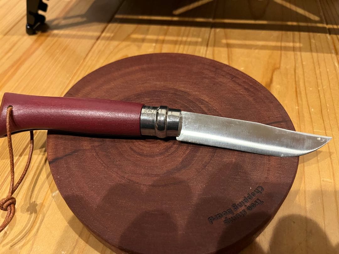 キャンプ用品　WAQマルチガスバーナーテーブル　オピネルナイフ　ガス缶カバー