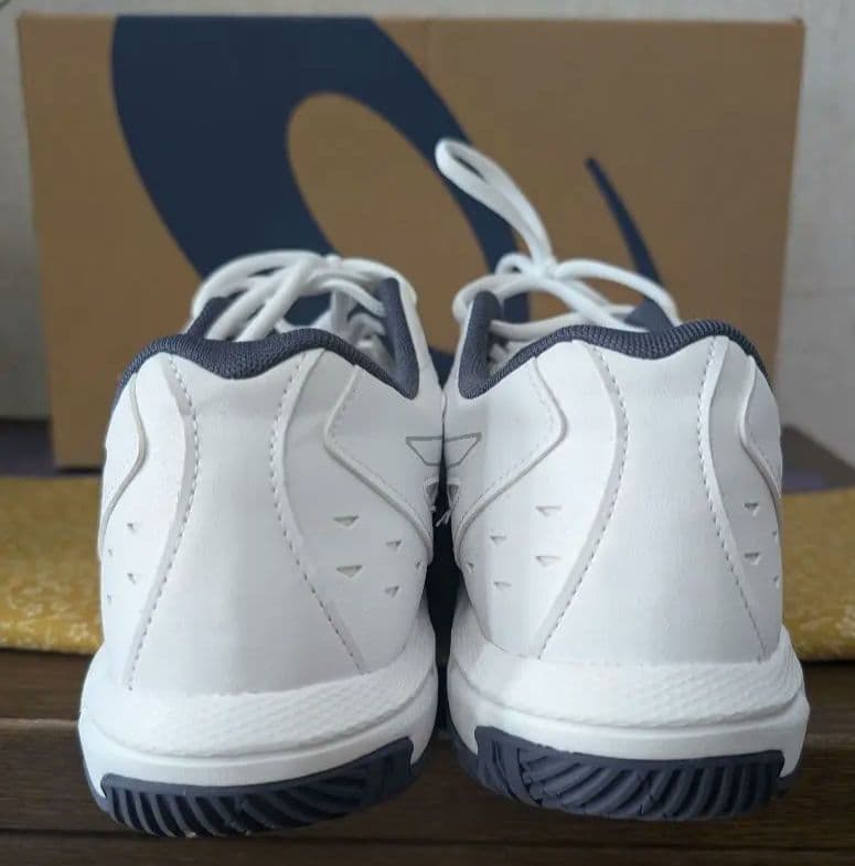 ASICS バレーボールシューズ ホワイト/ネイビー　２７センチ