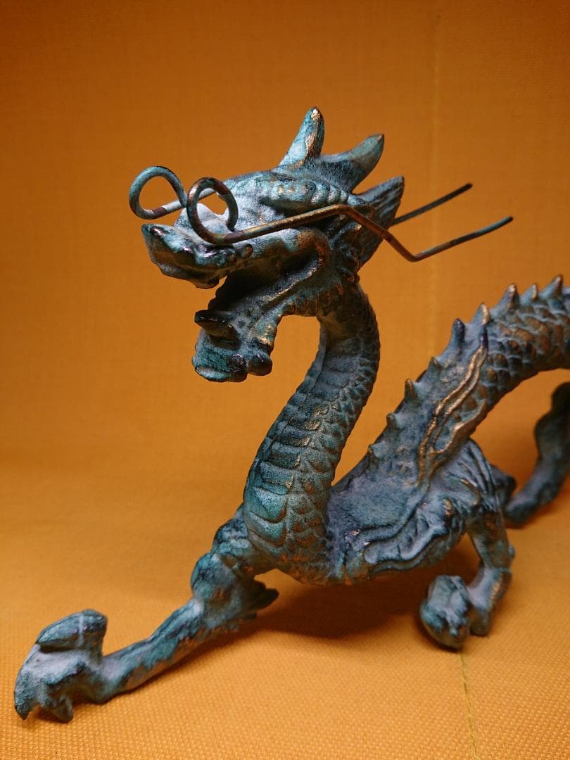 【美品】龍　金属　彫像　オブジェ　置物　インテリア　工芸品　美術品　A1079