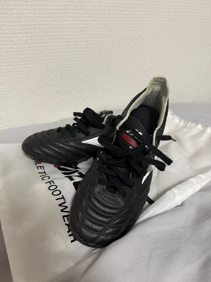 サッカースパイク　ミズノ　モレリアネオ