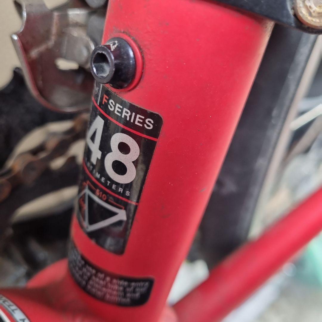 ロードバイクFELT マットレッド