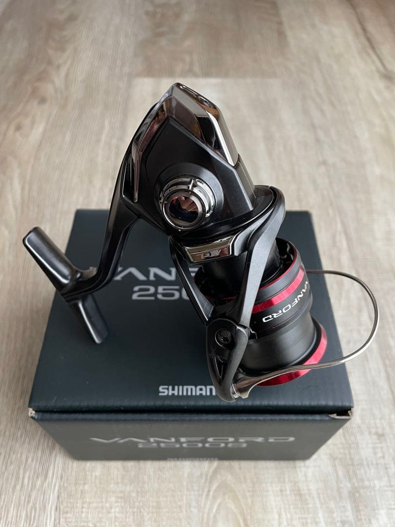 SHIMANO 20VANFORD 2500S スピニングリールUSED品