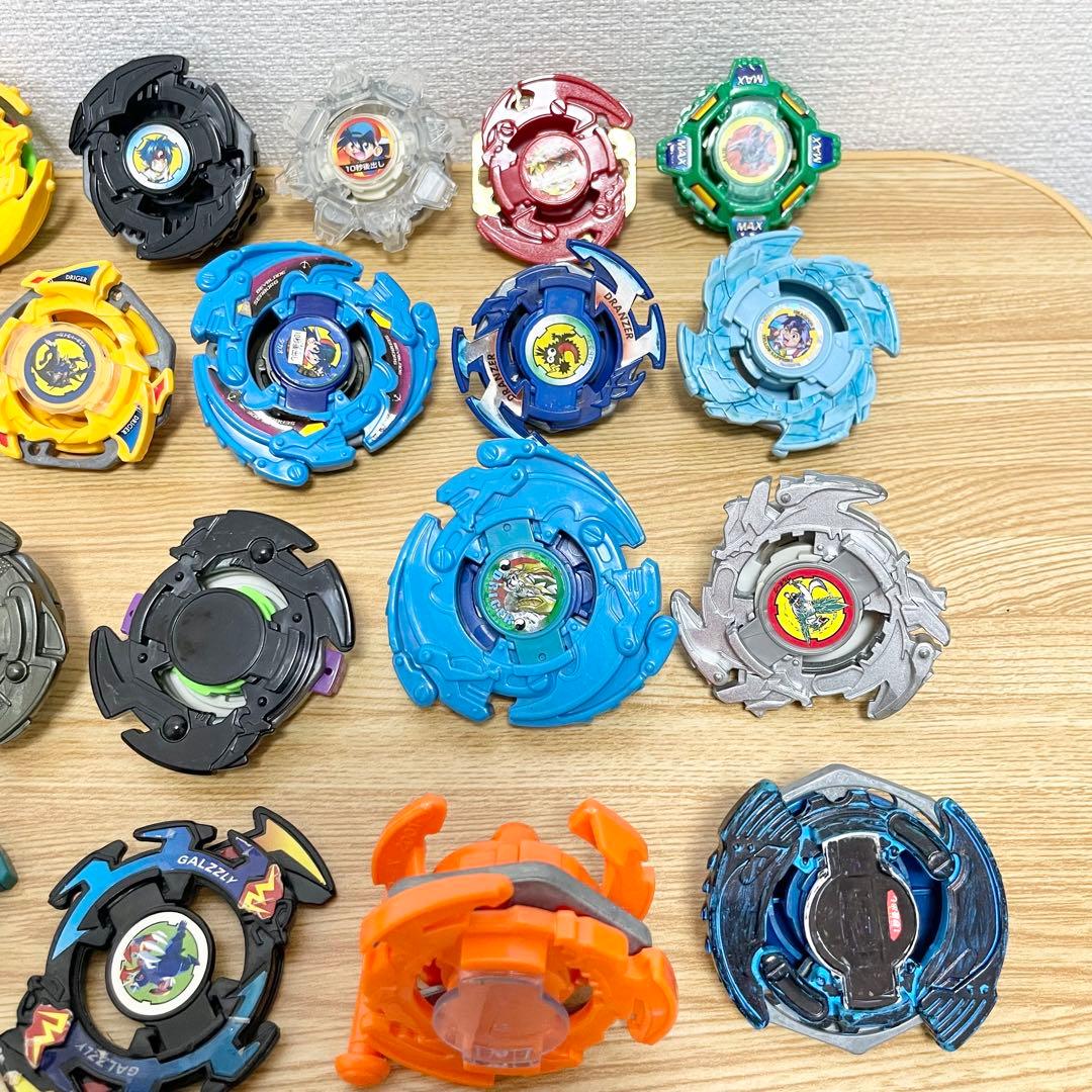 【★最終値下げ】タカラ　爆転シュートベイブレード　21個＋パーツ等大量まとめ売り