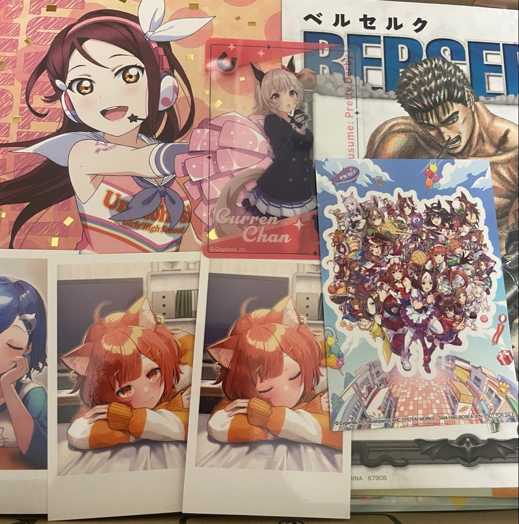 アニメグッズ　大量　まとめ売り　紙類・薄物　約200点