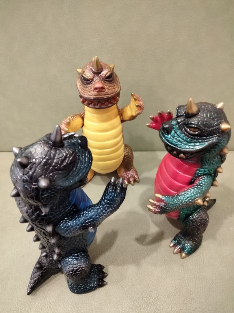 ソフビ　dbthtoys　涅槃怪獣ニルヴァ　ブルマァク　izumonster