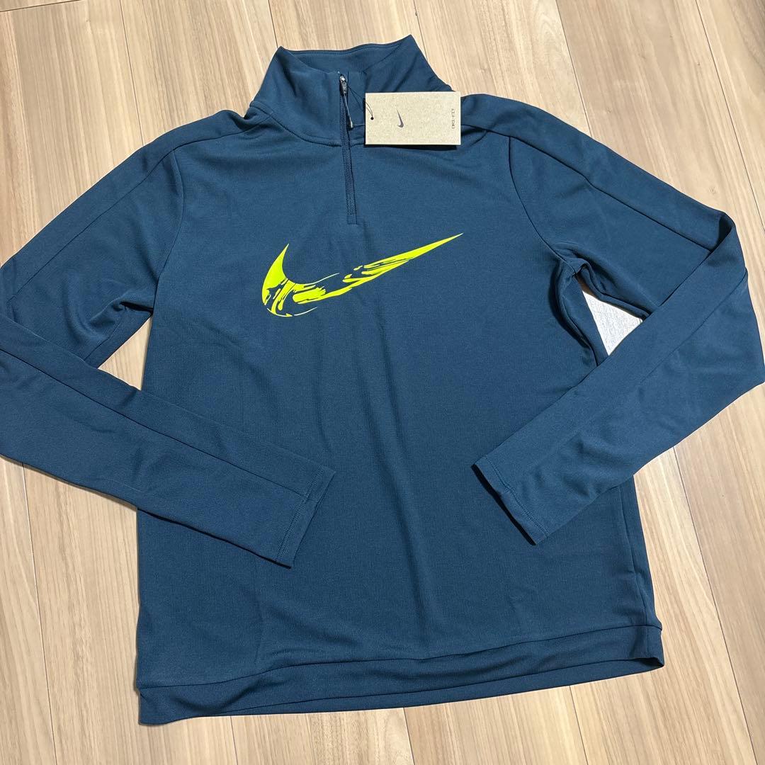 新品NIKE レディースMサイズ　ランニングウェア　トレーニングウェア上下セット